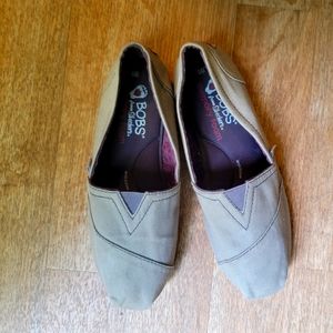 BOGO BOBS Slip On Memory Foam Like New